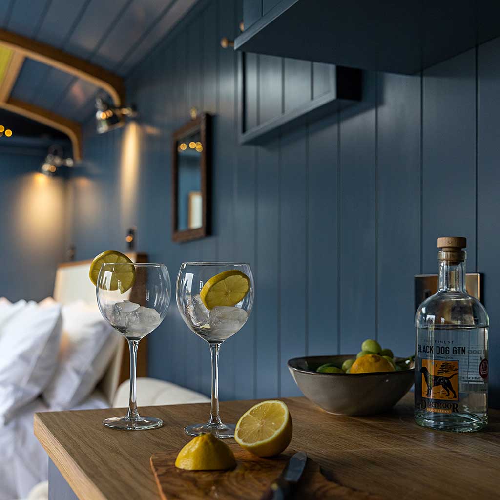 Quirky spaces shepherd's hut interior