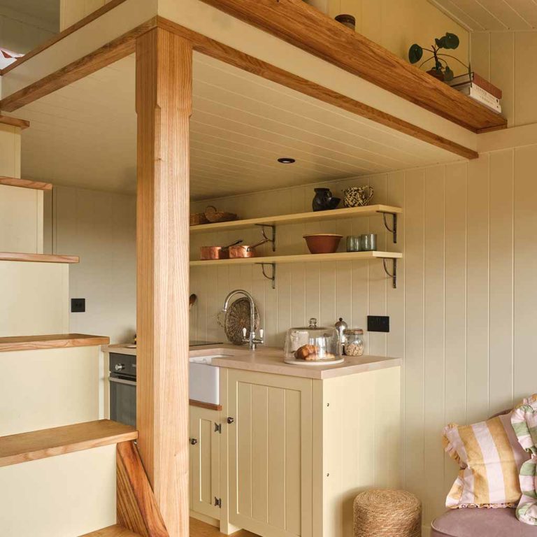 The Plankbridge Sixpenny Hut House interior