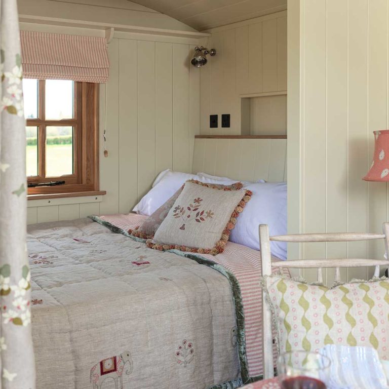 The Weekender Standard shepherd's hut by Plankbridge