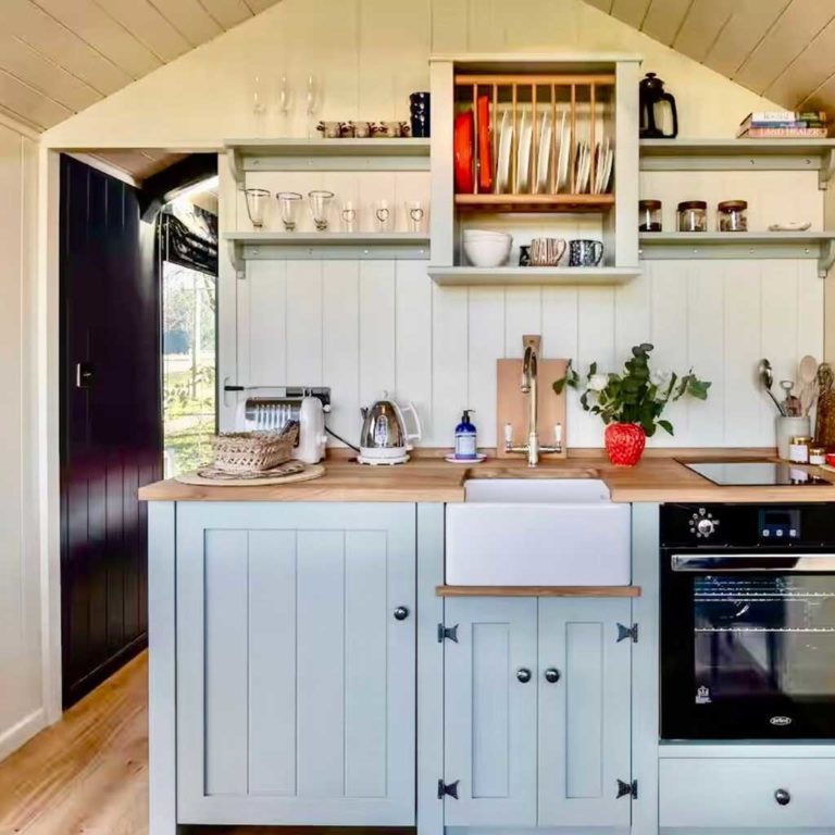Bexington Ridge House, kitchen, Plankbridge shepherd's huts