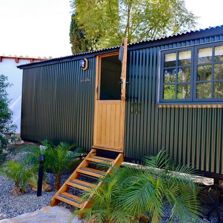 Plankbridge Shepherd's Huts at La Pina Verde